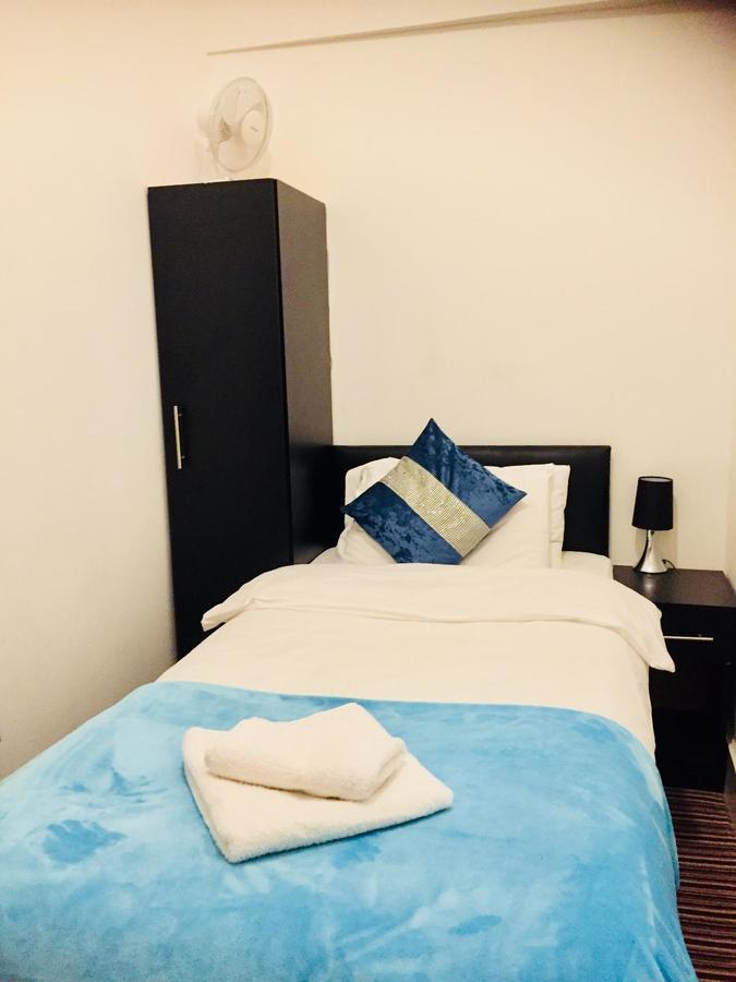 Metro House Star Accommodation London Bagian luar foto