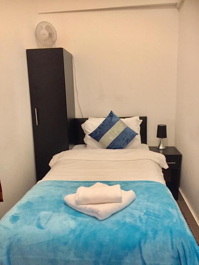 Metro House Star Accommodation London Bagian luar foto