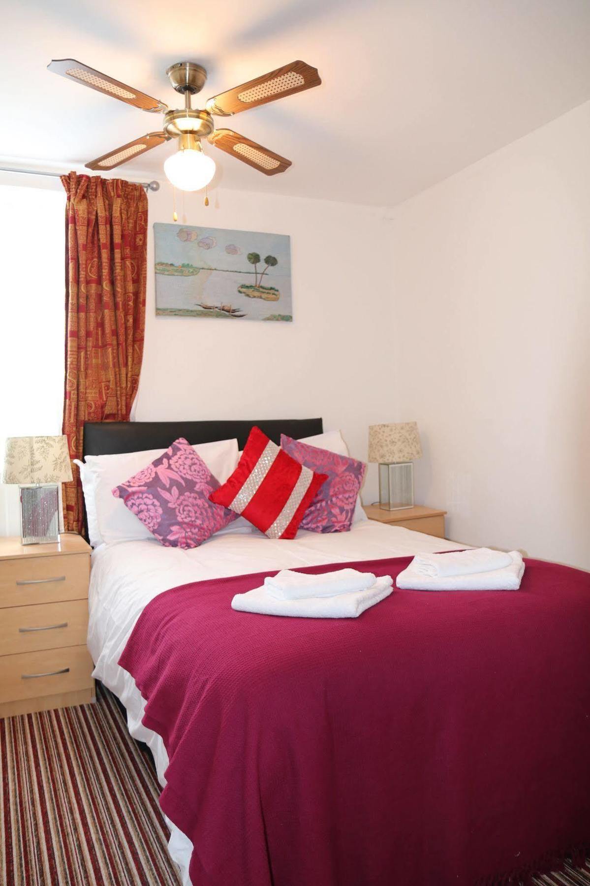 Metro House Star Accommodation London Bagian luar foto