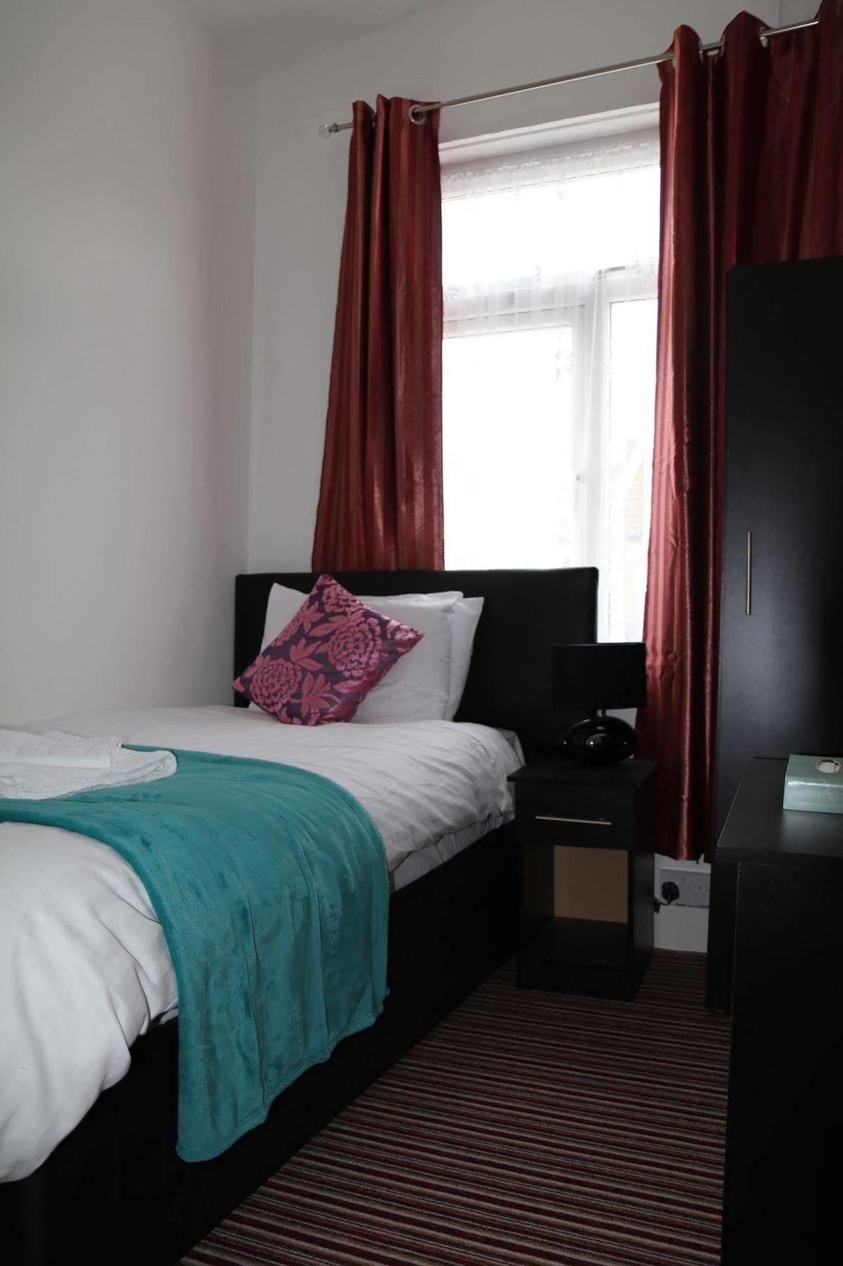 Metro House Star Accommodation London Bagian luar foto