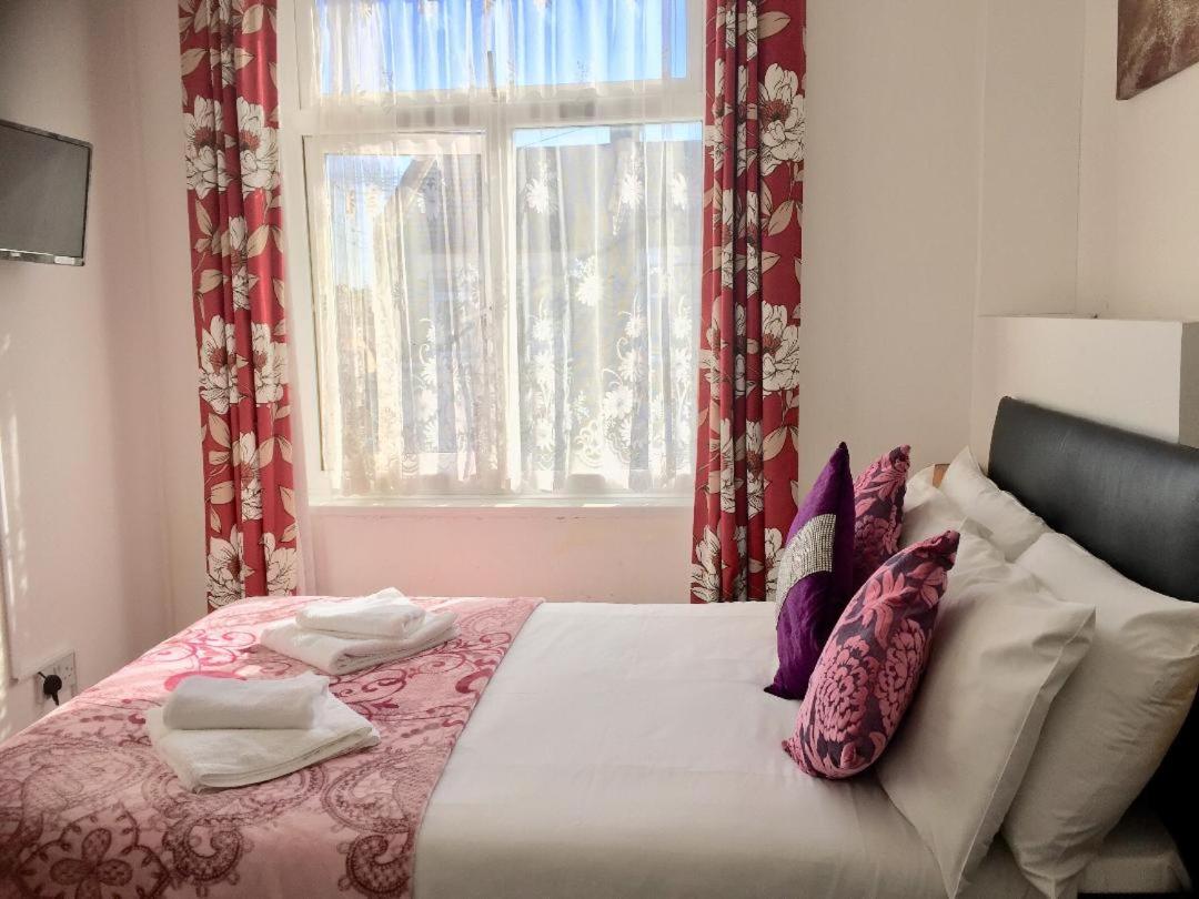 Metro House Star Accommodation London Bagian luar foto